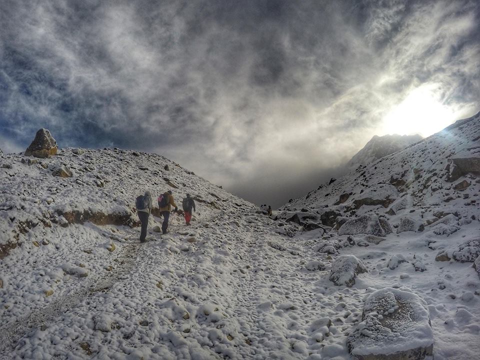 Everest base camp trekking in may 